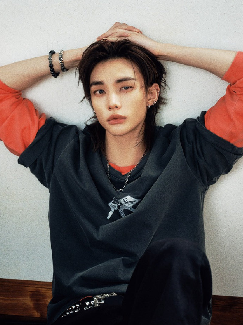 【新品・未開封】GUESS 星柄 Tシャツ Lサイズ ヒョンジン hyunjin GUESS X HYUNJIN Star Long Sleeve T-Shirt – GUESS Thailand