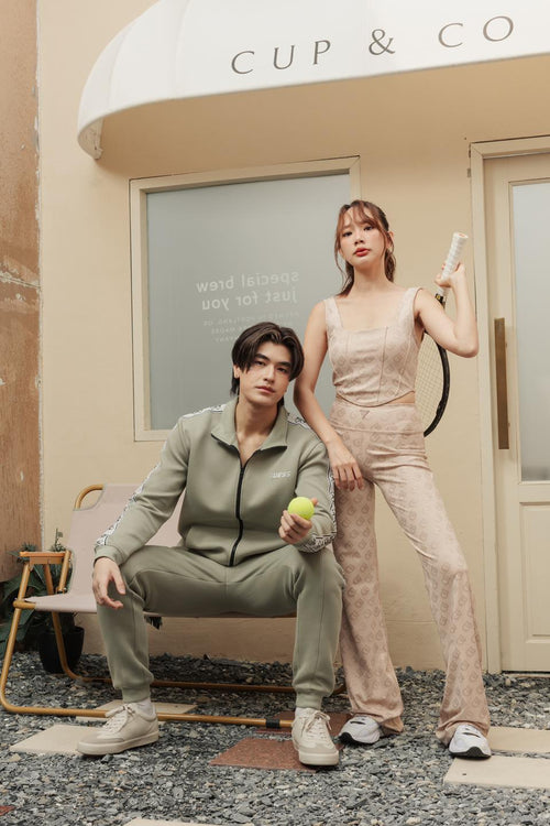 The perfect set from Guess Active 👚👖