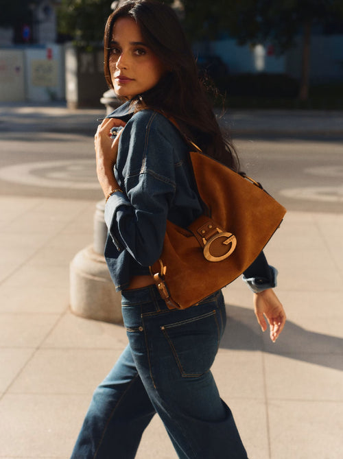 กระเป๋าสะพายไหล่ Camden Shoulder Bag