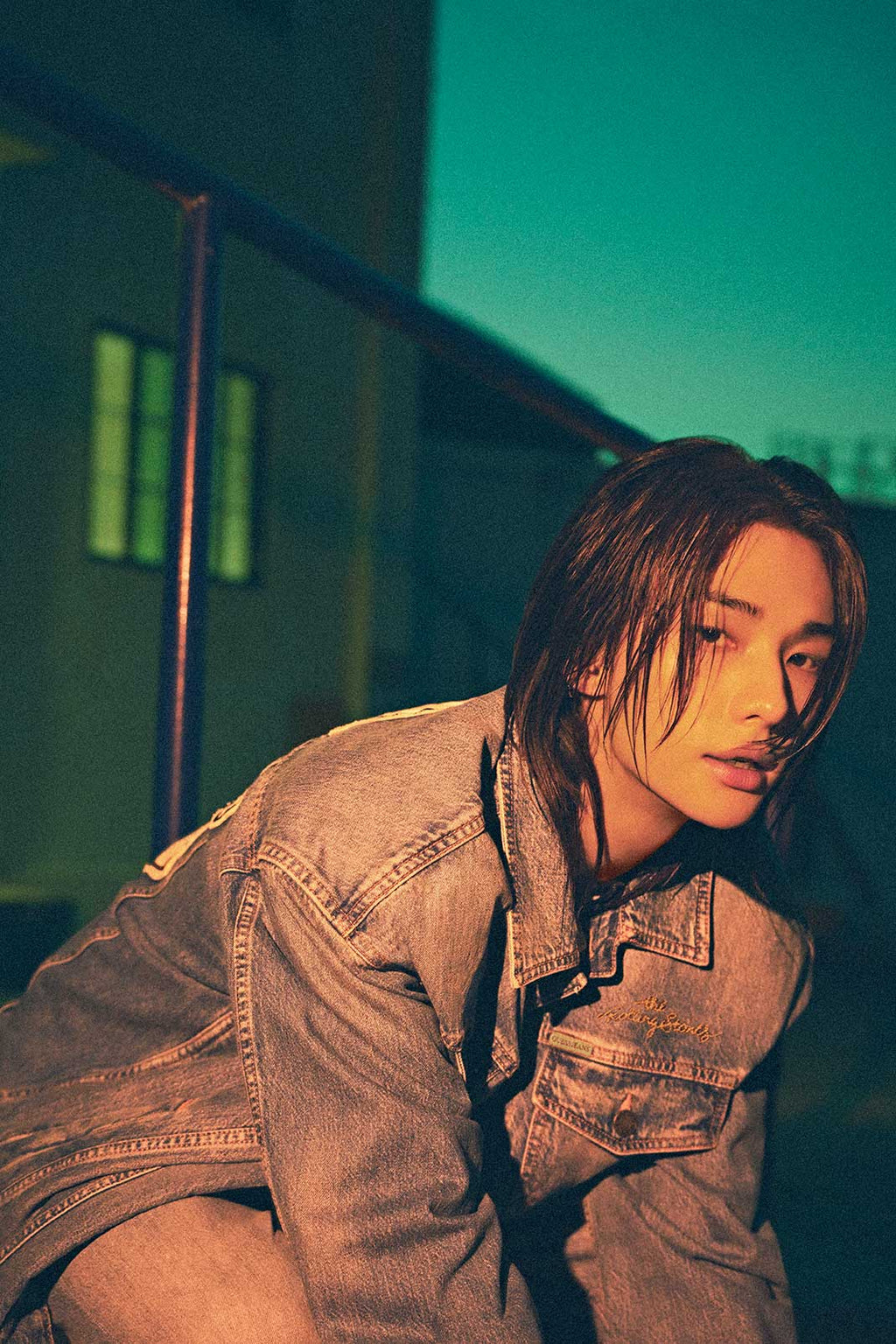 เสื้อแจ็คเก็ตผู้ชาย GUESS KOREA X HYUNJIN Pigment Washed Jacket